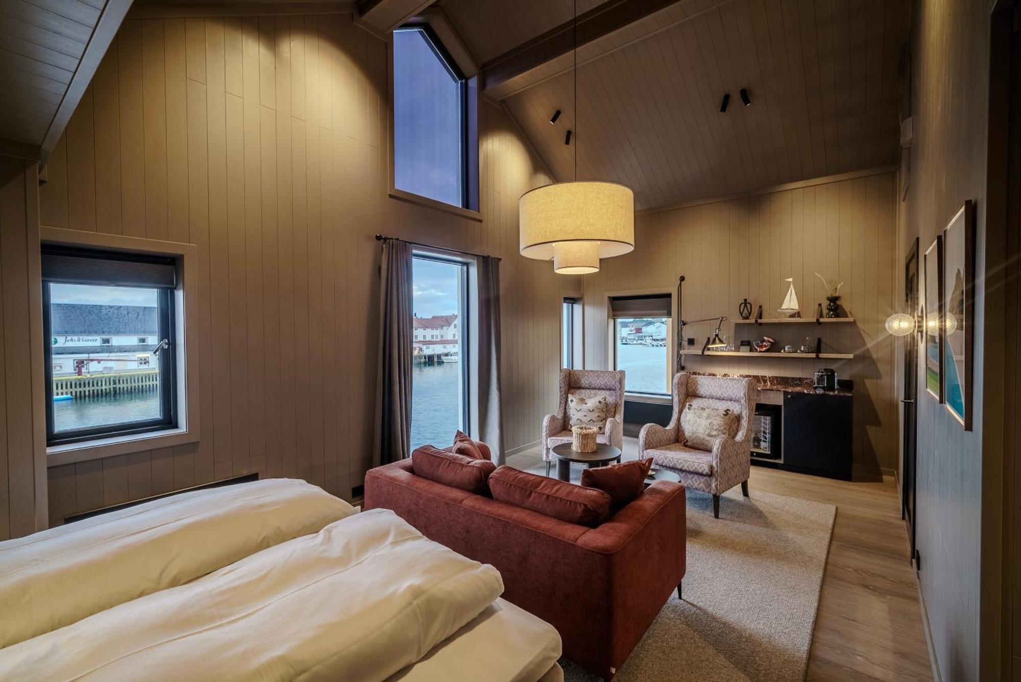 Henningsvaer Bryggehotell - By Classic Norway Hotels Esterno foto