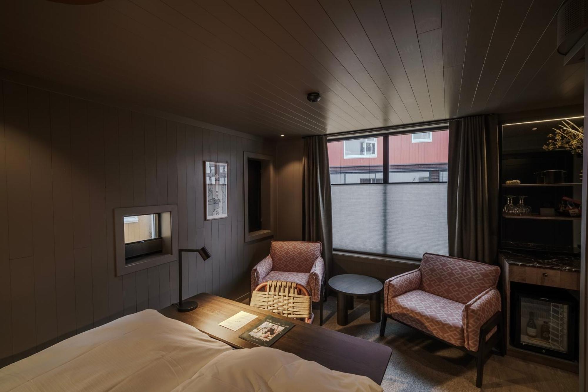 Henningsvaer Bryggehotell - By Classic Norway Hotels Esterno foto
