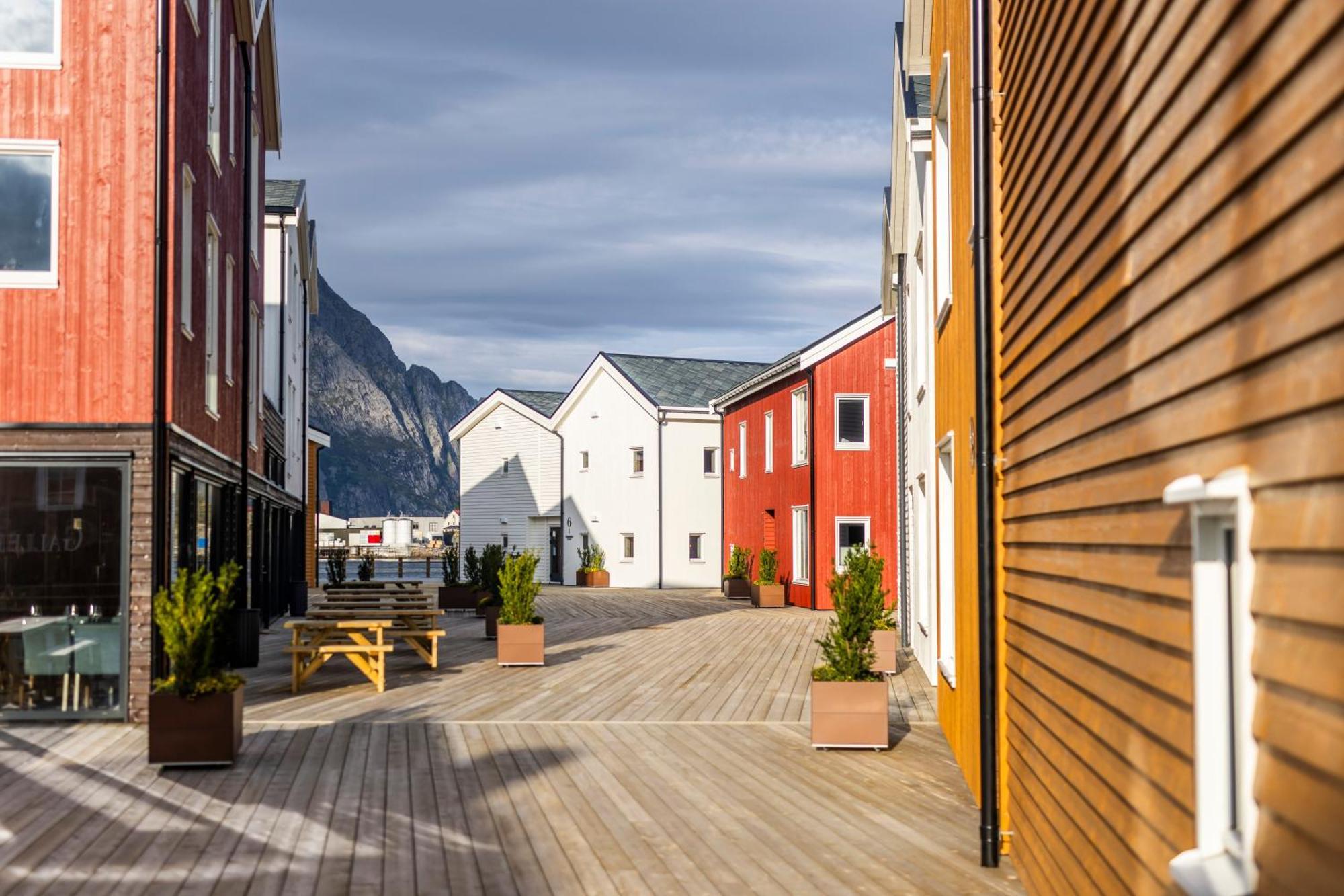 Henningsvaer Bryggehotell - By Classic Norway Hotels Esterno foto