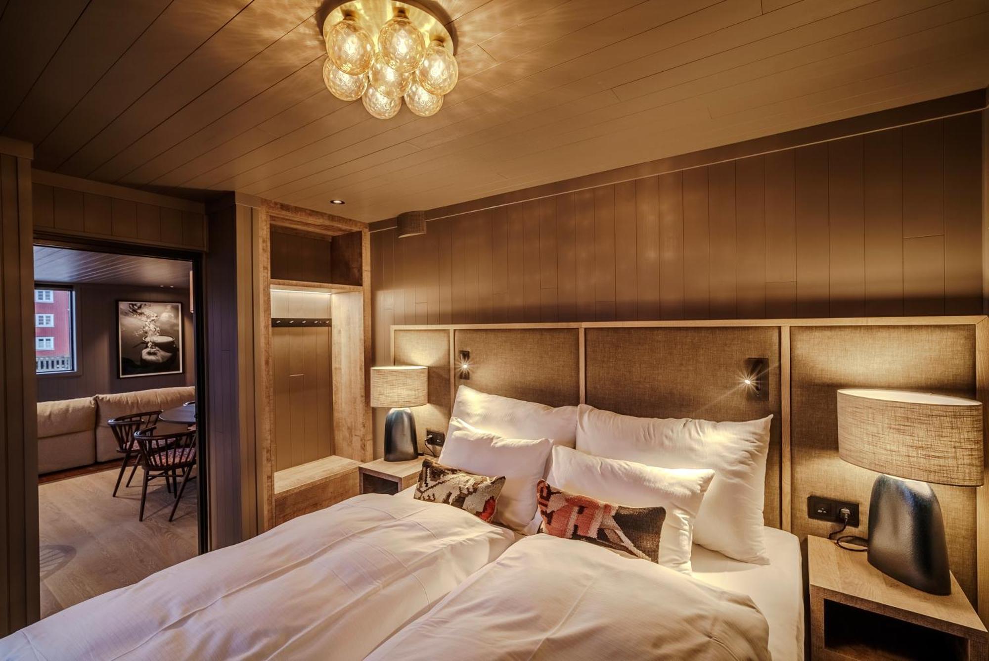 Henningsvaer Bryggehotell - By Classic Norway Hotels Esterno foto