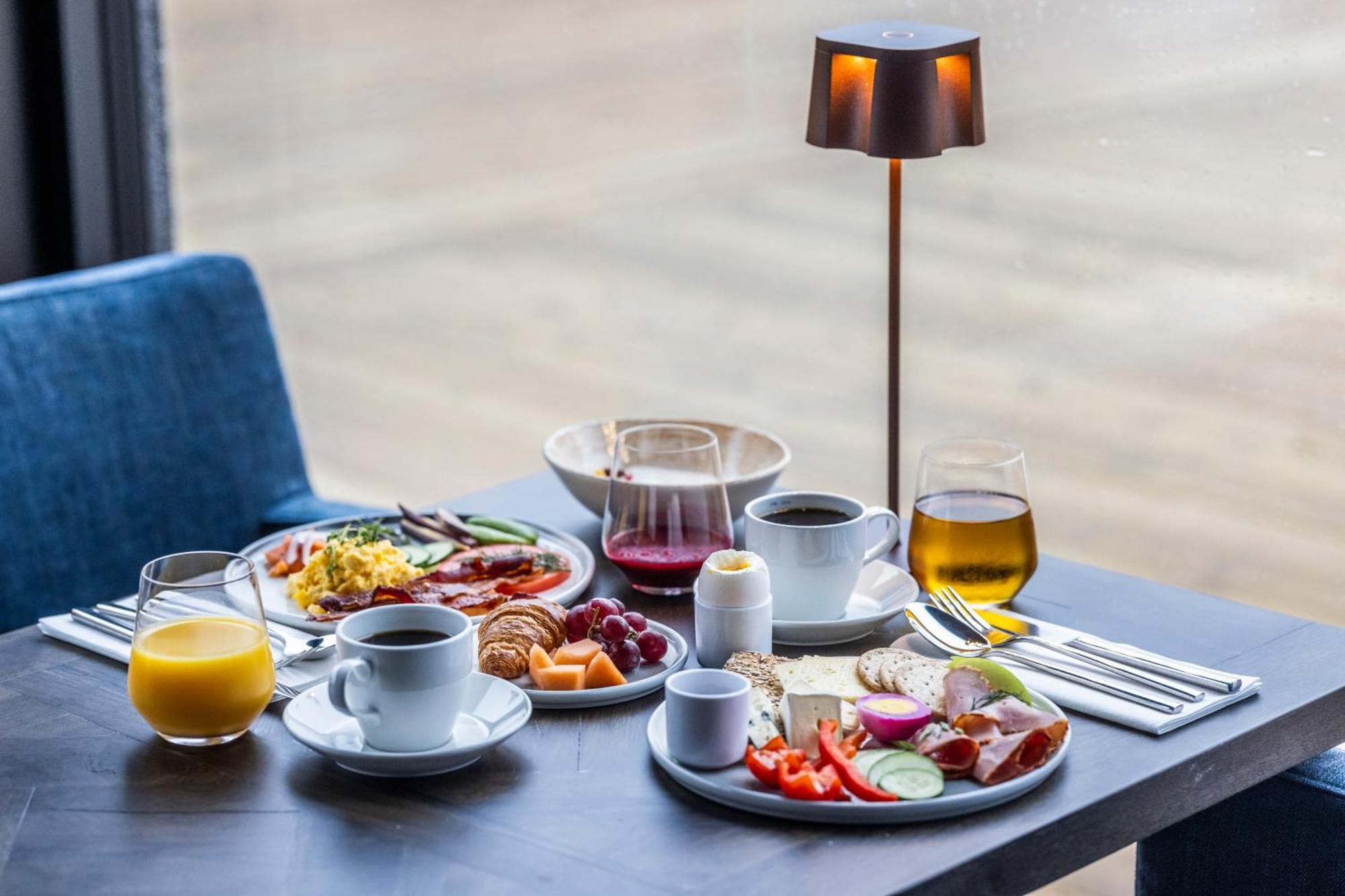 Henningsvaer Bryggehotell - By Classic Norway Hotels Esterno foto