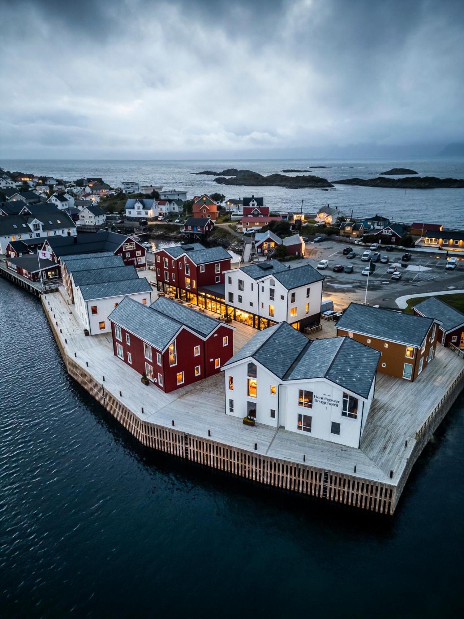 Henningsvaer Bryggehotell - By Classic Norway Hotels Esterno foto