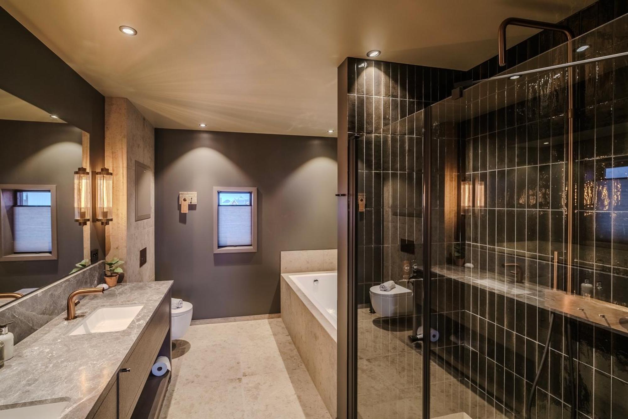 Henningsvaer Bryggehotell - By Classic Norway Hotels Esterno foto